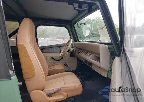 1988 Jeep Wrangler Sport from USA, damaged, VIN 2BCCZ81K6JB543582